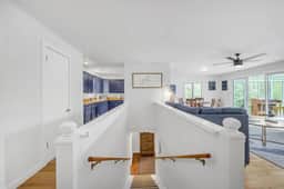 Seven Bells Cottage · Seven Bells Cottage- Close to Ocean!