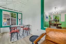 The Salty Pines - Harbor Views!
