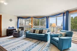 Seaview · Spectacular Ocean View/Whole-House AC/Firepit/Decks