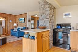 Berry Cove Cottage · Berry Cove Cottage-Oceanfront!