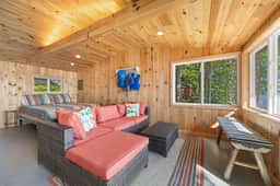The Pond House - Waterfront!