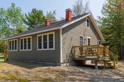 Gully Brook Cottage · Gully Brook Cottage! Lake Access!
