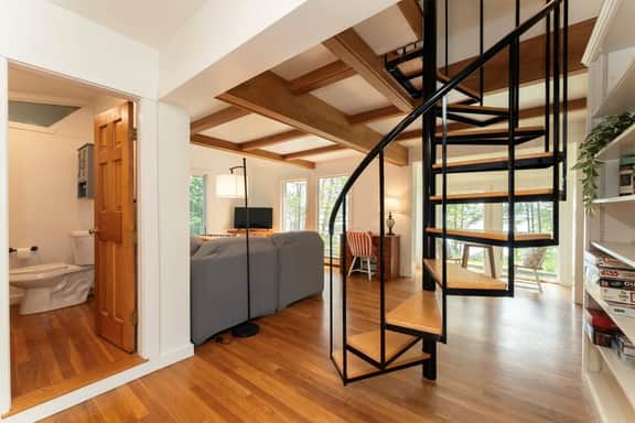 Tide's Rest · Tide's Rest-Oceanfront sleeps 6!