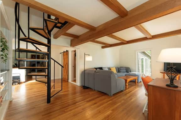 Tide's Rest · Tide's Rest-Oceanfront sleeps 6!
