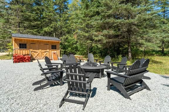 Aurora Nook · Aurora Nook-Cabin w/Shower & Queen Bed
