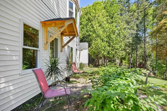 Summit Sanctuary – Minutes to Downtown Blue Hill!