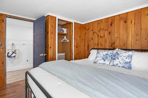 Golden Hour Retreat · Sunset Views & Soaks - Golden Hour Retreat