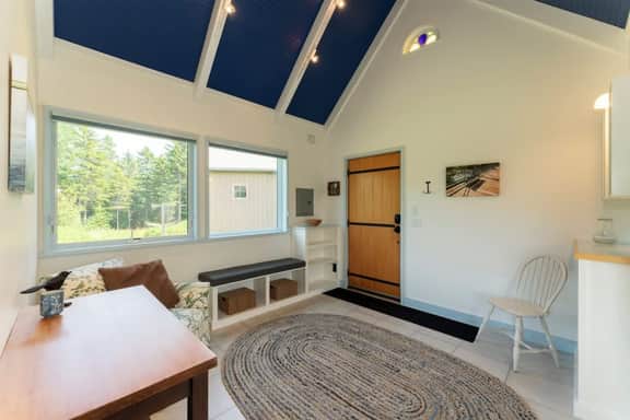 Wonderland Home · Wonderland Home | 2BR retreat, mins to Acadia