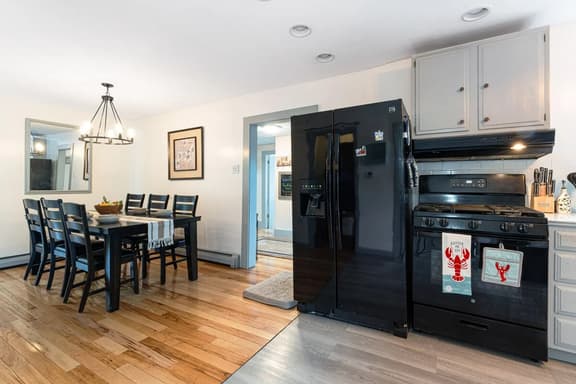 PIne and Cove House · New Spacious Acadia Home with Pool!