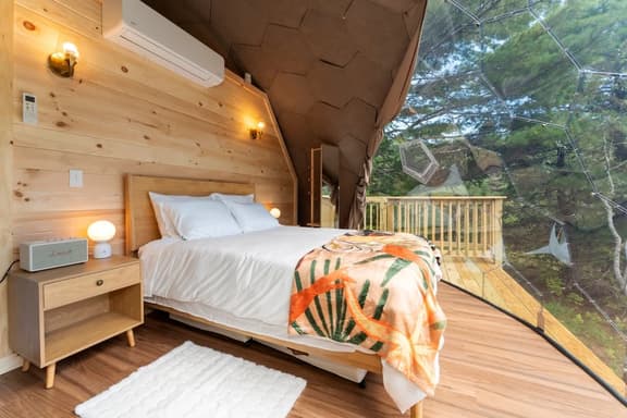 Nova Nook 1 · Nova Nook-Mirror Dome with Private Bathroom